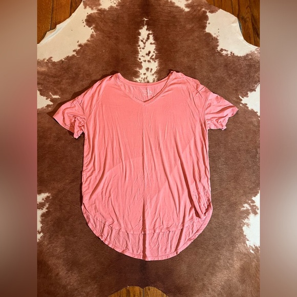 Time & Tru tee shirt 
size medium oversized can fit a large!
No flaws - Picture 1 of 2